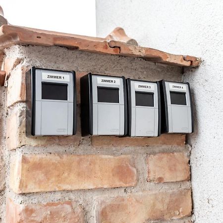 Gaestehaus Moser Mönchhof Εξωτερικό φωτογραφία