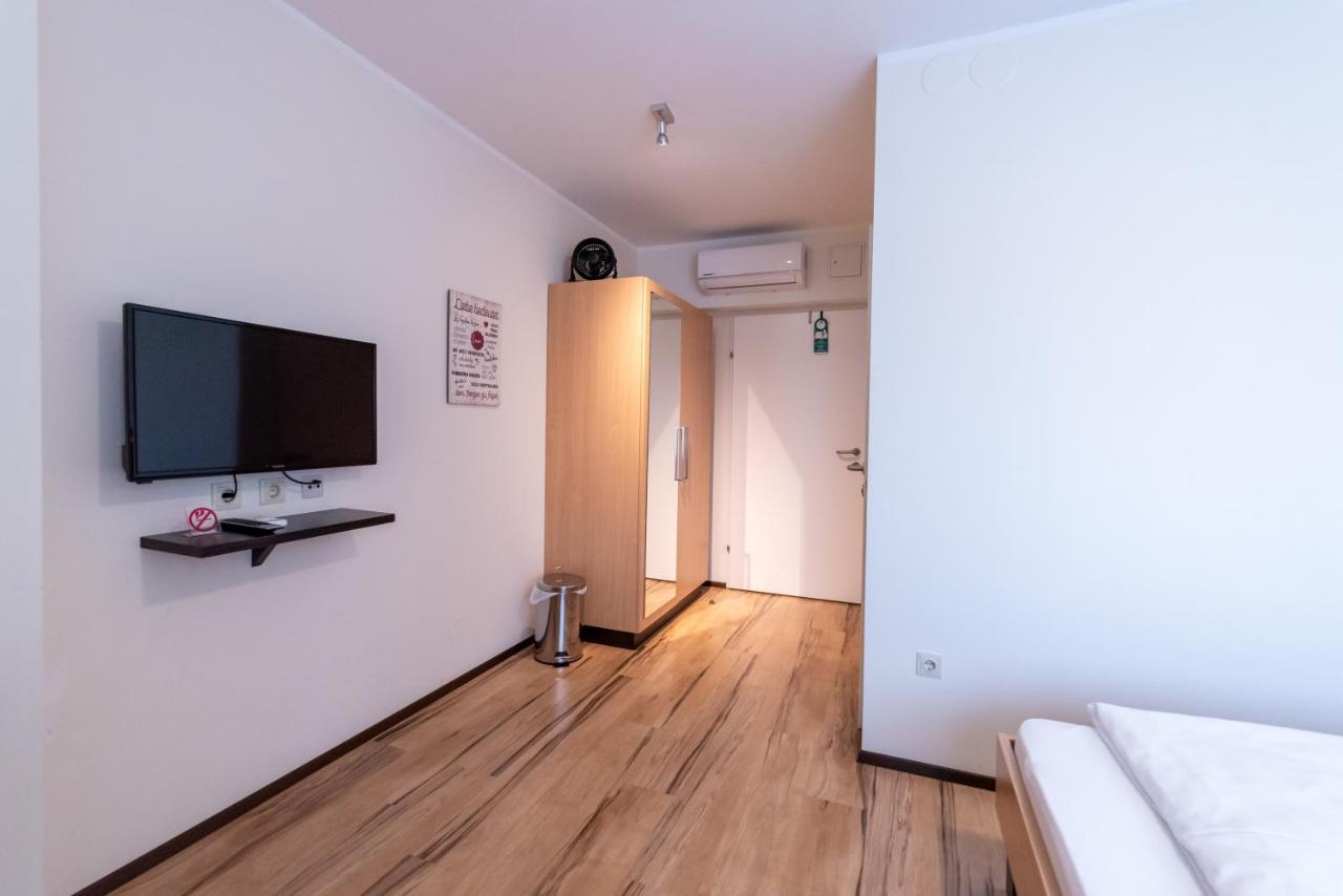 Gaestehaus Moser Mönchhof Εξωτερικό φωτογραφία